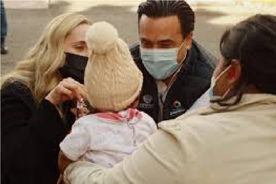 Luis Nava mantiene cercanía con la gente, recoge inquietudes para luego hacerlas acciones de gobierno