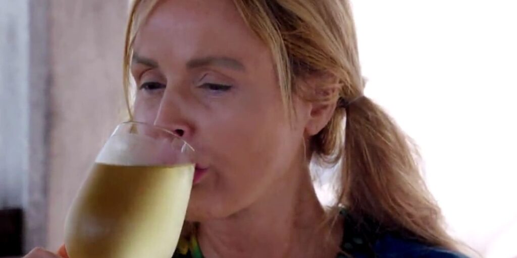 Novio de 90 días: El vino blanco favorito de Stephanie con Harris es BARATO