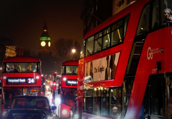 Optibus recauda 107 millones de dólares por una plataforma de operaciones y planificación basada en inteligencia artificial destinada al transporte masivo