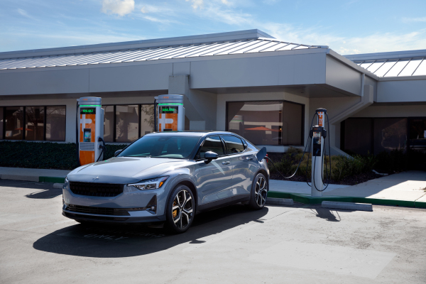 Polestar y ChargePoint introducen la carga sin interrupciones en una nueva asociación