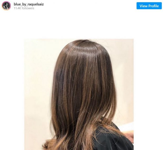 ¿Cómo ensalzar el cabello oscuro natural?