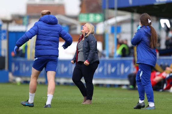 Emma Hayes, emocionada, celebra el pase a la gran final