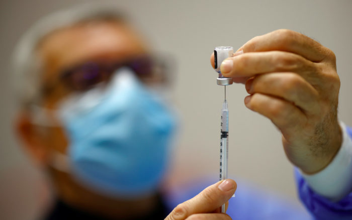 Pfizer/BioNTech apuntan a producir 4,000 millones de dosis su vacuna anti-Covid para 2022