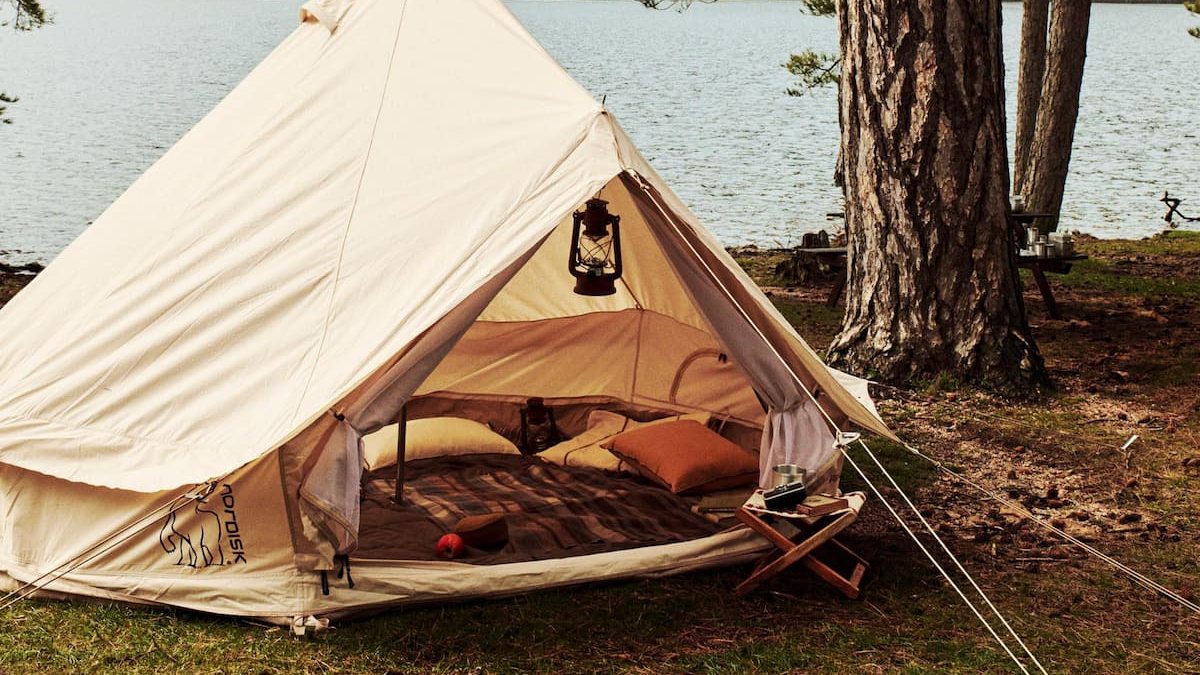 Zara Home apuesta por el aire libre con su nueva tienda de campaña