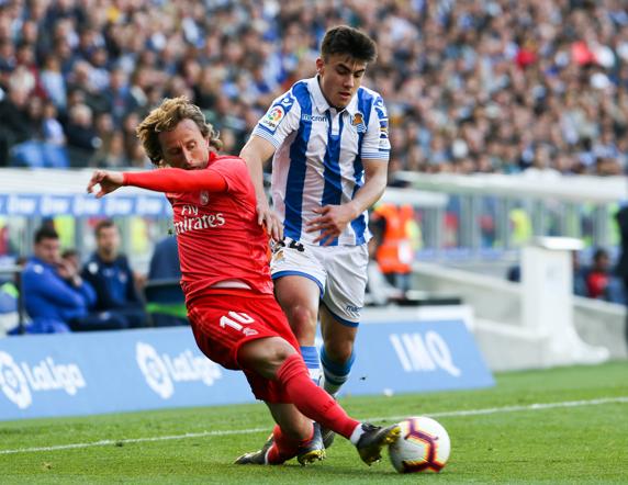 Barrenetxea dribla a Modric