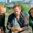 Desde la izquierda, Corinne Masiero, Denis Podalydès y  Blanche Gardin, en 'Borrar el historial'.