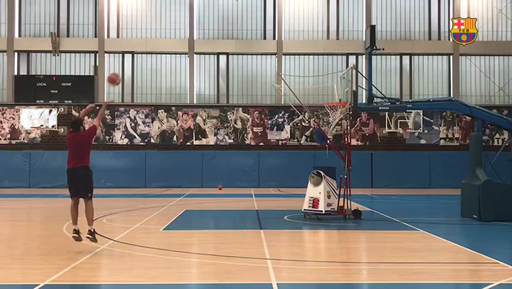 Abrines anota una increíble serie de 37 triples seguidos Abrines anota una increíble serie de 37 triples seguidos