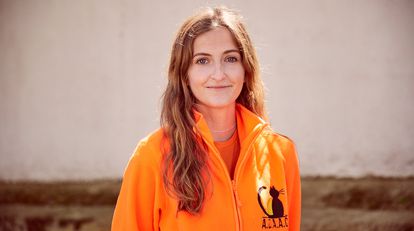 “Yo quería dedicar mi tiempo libre a los animales, los grandes desprotegidos. Y al final les estoy dedicando toda mi vida porque también estudio Veterinaria”, cuenta Marina Cárcamo.
