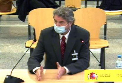 Cristóbal Páez, exgerente del PP, confesó en el juicio que recibió 12.000 euros de manos de Lapuerta y Bárcenas que nunca se declararon: "No sentí vergüenza por que me lo dieran en negro".