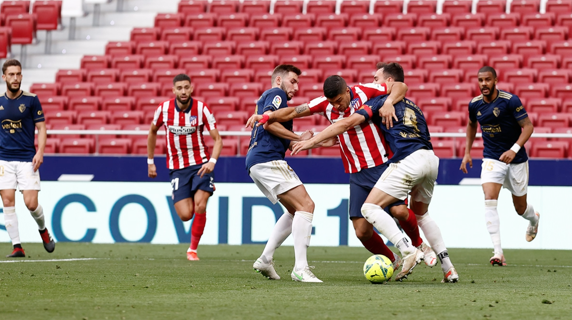 La secuencia del penalti a Luis Suárez que escama al Atlético de Madrid.
