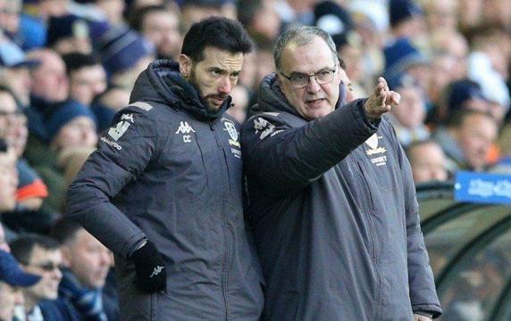 Carlos Corberán, durante su etapa como asistente de Bielsa en el Leeds United
