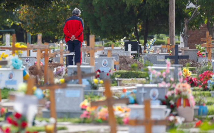 Argentina registra récord diario de contagios y muertes por Covid-19