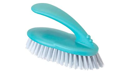 Con cerdas duras, perfecto para zapatos, y con un mango que lo hace fácil y cómodo de utilizar.