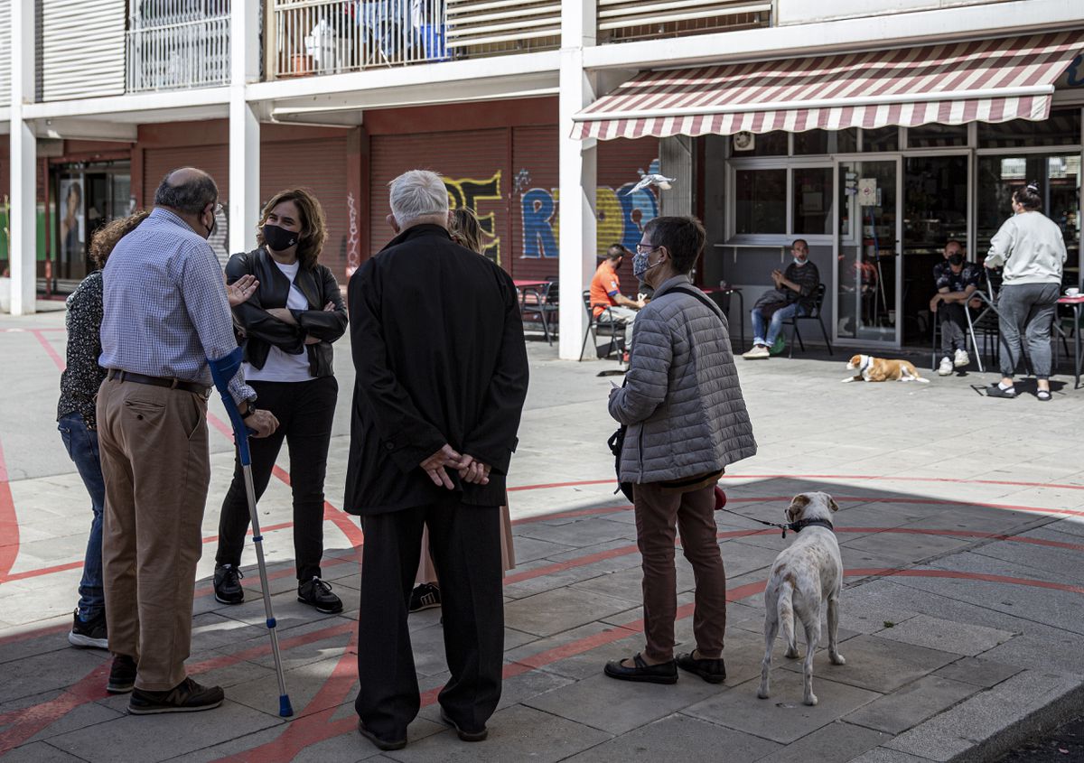 La oposición se activa a medio mandato para disputar la alcaldía a Ada Colau