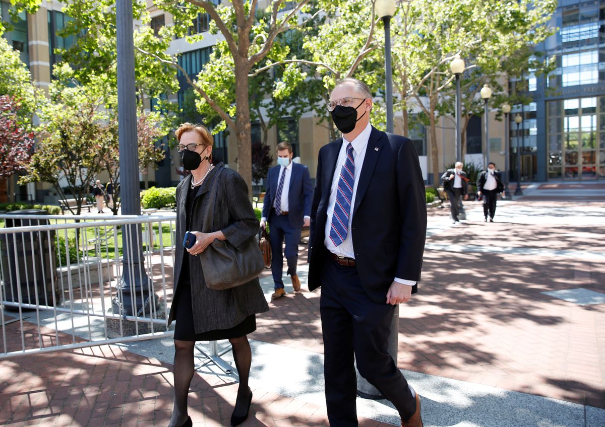 La batalla judicial que puede alterar el negocio de Apple