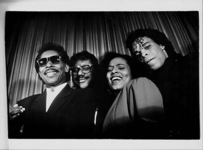 La banda The Real Milli Vanilli; Brad Howell, John Davis, Gina Mohammed y Ray Horton, a principios de los noventa.