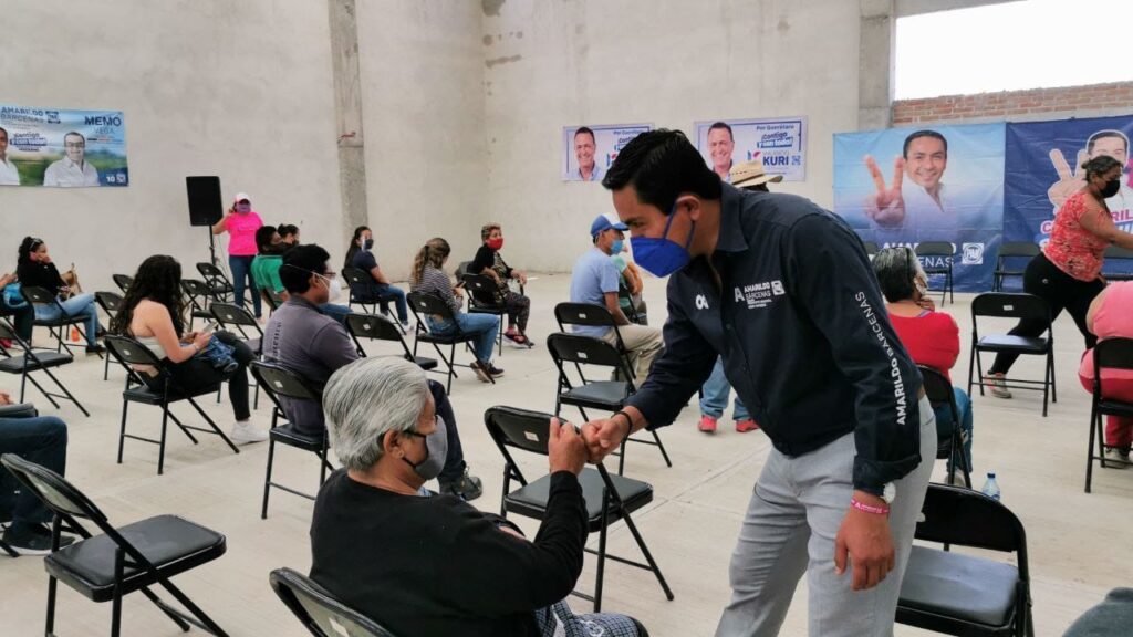 Amarildo Bárcenas se reúne con colonos de La Lira promete Regularización de terrenos