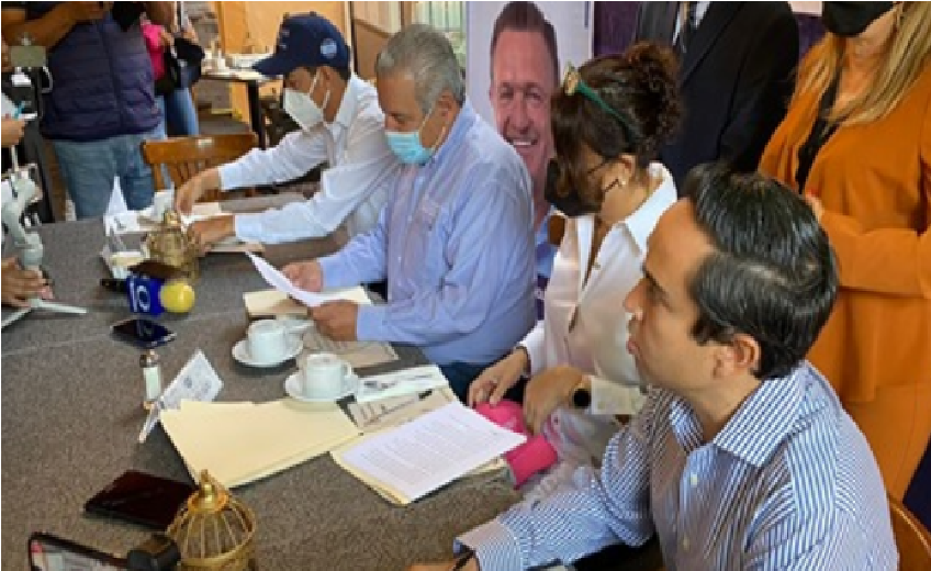 Ana Vallarino deja regiduría de MORENA, se suma a Kuri del PAN, abandona a Lupe García, en El Marqués