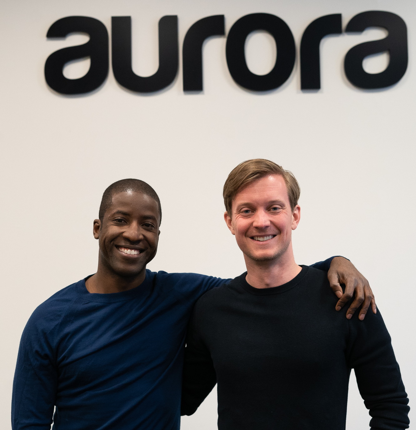 Los cofundadores de Aurora Solar, Samuel Adeyemo (izquierda) y Chris Hopper (derecha).