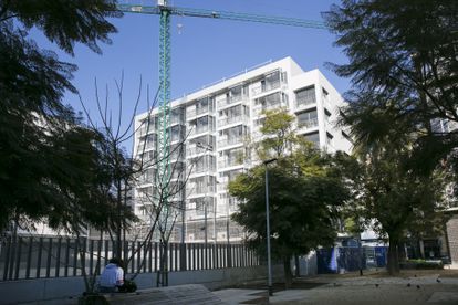 Edificio de vivienda pública del Ayuntamiento de Barcelona.