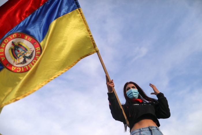 Colectivos feministas de Colombia protestan contra la violencia sexual sufrida durante el paro nacional