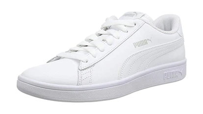 Recuerda que si la zapatilla es de cuero o imitación piel, podrás limpiarla con un paño húmedo.