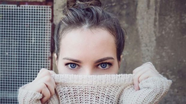 Consejos para maquillar los ojos redondos