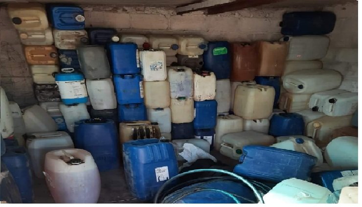 Decomisan más de mil litros de combustible extraído de ductos de PEMEX, detienen a 3 en Pedro Escobedo