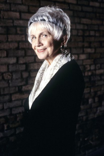 La escritora canadiense Alice Munro (Wingham, Ontario, 1931).