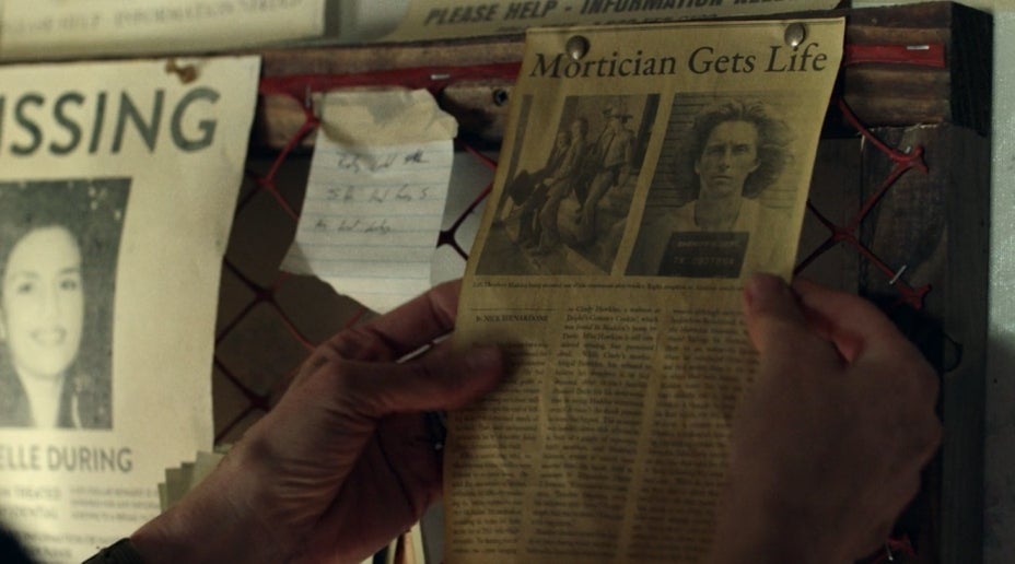 Fear the Walking Dead Teddy Mortician cobra vida