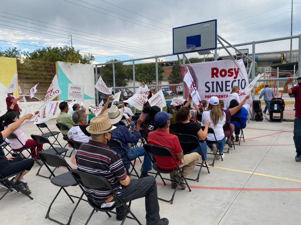 Habrá un cambio verdadero solo con su apoyo en San Juan del Río: Rosy Sinecio.