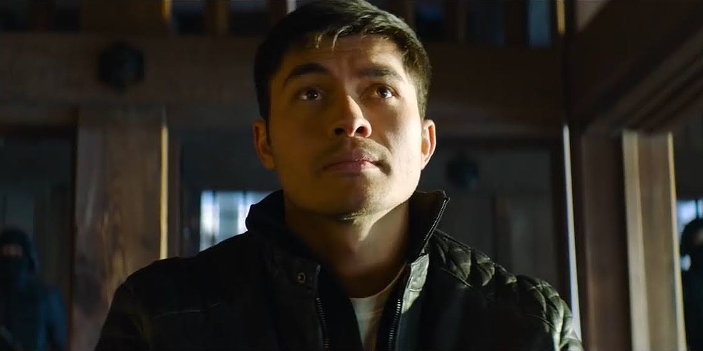 La estrella de Snake Eyes se defiende mostrando el rostro del personaje de GI Joe debajo de la máscara