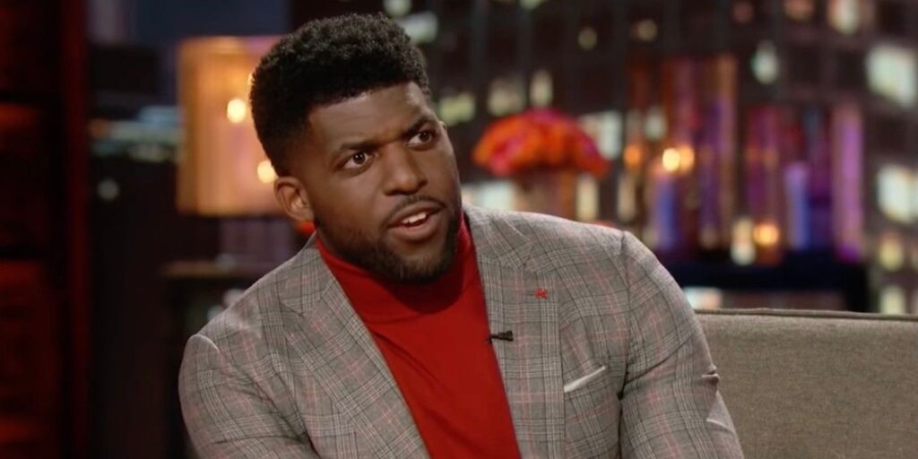 Licenciatura: Emmanuel Acho 'Open' para reemplazar oficialmente a Chris Harrison