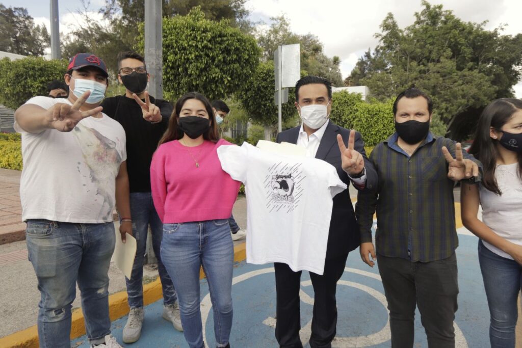 Luis Nava gana debate de la UAQ, ganan las ideas y las propuestas