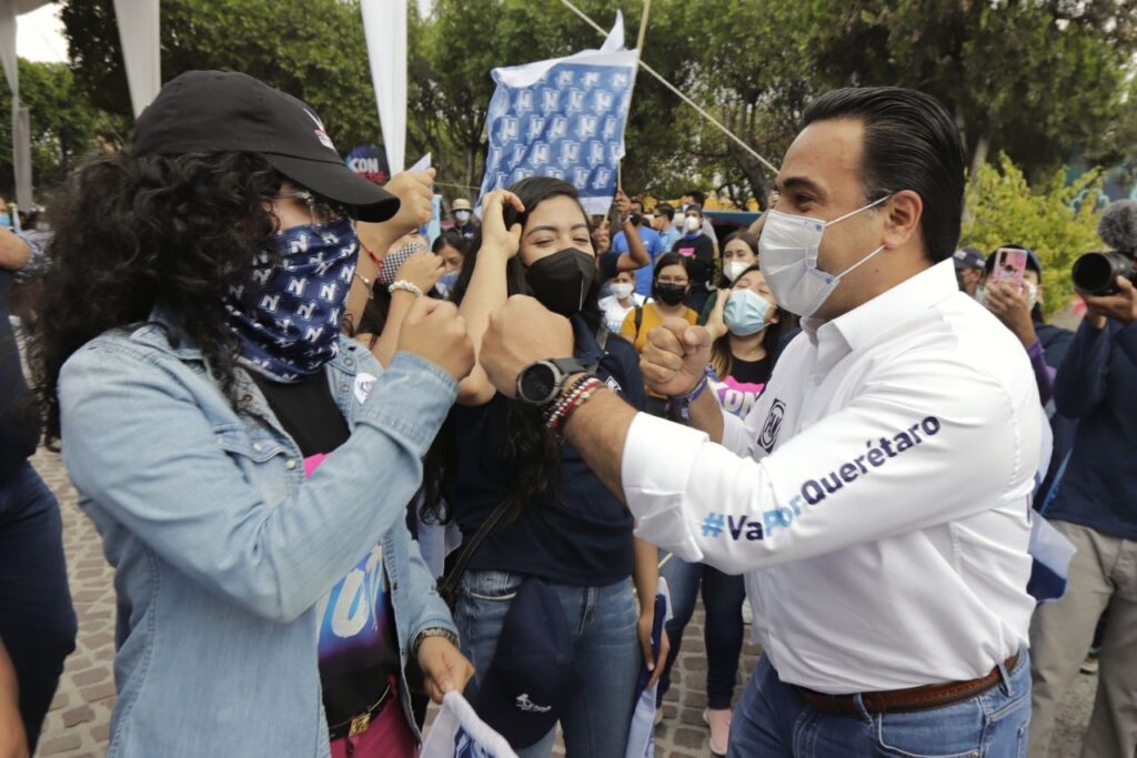 Luis Nava reafirma la creación de un polideportivo en Santa Rosa