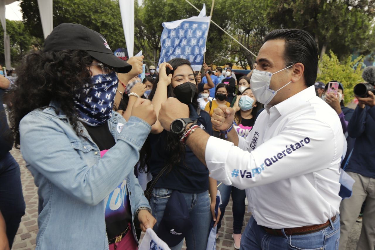 Luis Nava reafirma la creación de un polideportivo en Santa Rosa