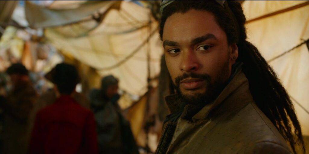 Regé-Jean Page se burla de Dragon Fights en la película de acción en vivo D&D