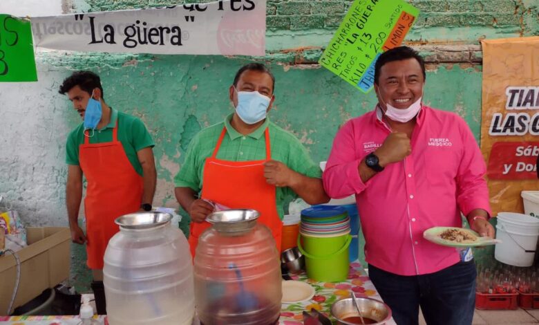 Ricardo Badillo se compromete a repavimentar calles en Loma Alta