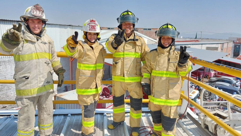 Roberto Cabrera junto con Tania Ruiz anuncia creación de nueva estación de Bomberos