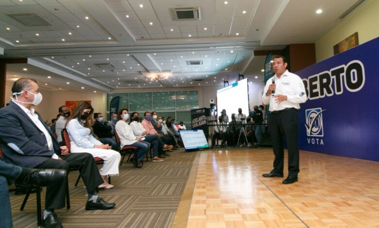 Roberto Cabrera presenta plan de seguridad de gobierno