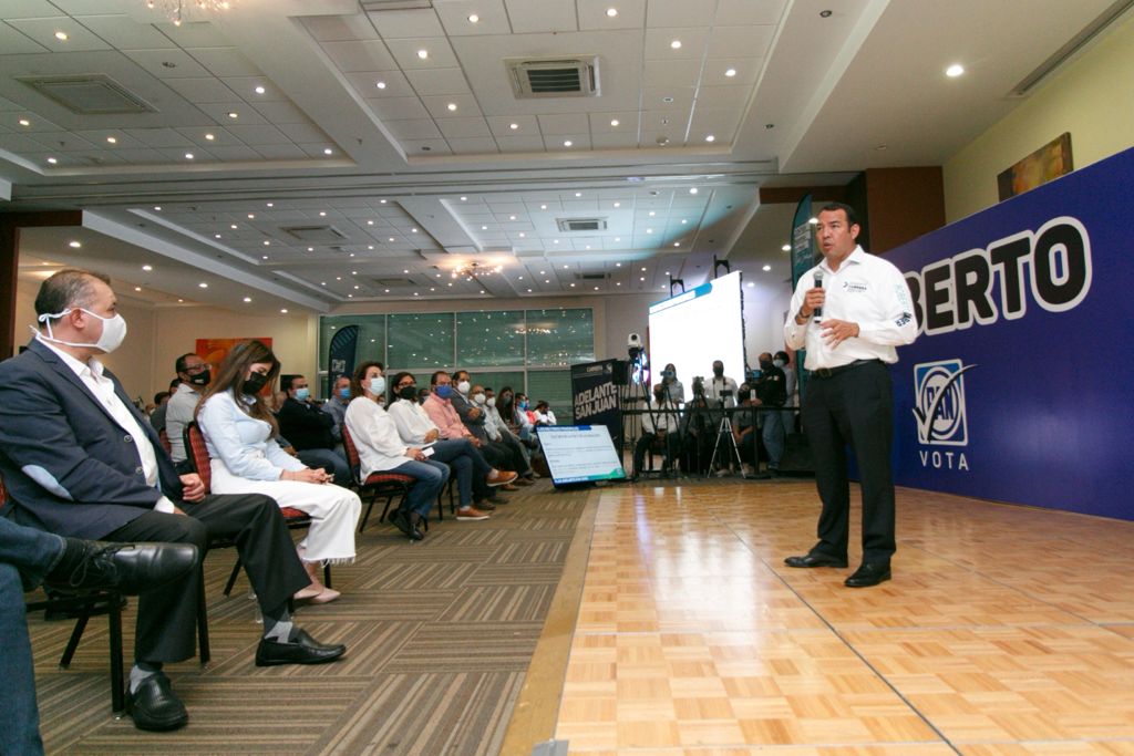 Roberto Cabrera presenta plan de seguridad de gobierno