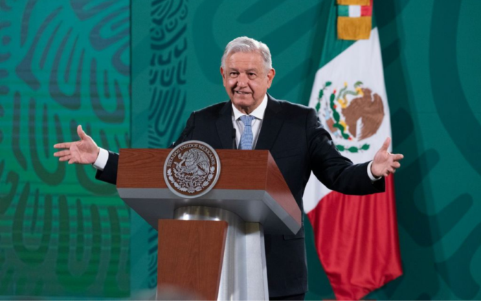 Se lanza AMLO contra Díaz de León, pero asegura que seguirá respetando autonomía de Banxico