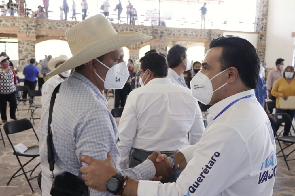 Se reúne Luis Nava con comisariados ejidales de Santa Rosa Jáuregui