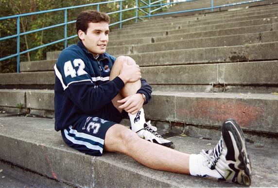 Sergio Francisco posa en Zubieta en su época de jugador de la Real