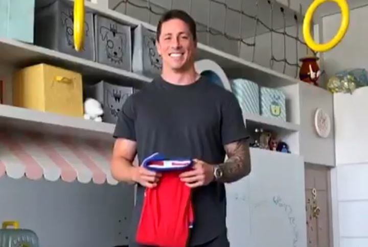 Fernando Torres 'vuelve a jugar' Fernando Torres 'vuelve a jugar'