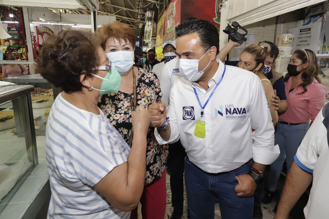 Trabajará Luis Nava por mejora continua en mercados municipales