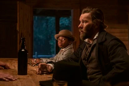 Chase Dillon y Joel Edgerton, en 'The Underground Railroad'.