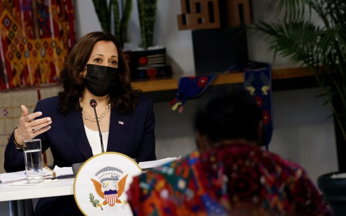 “No vengan” a EU, pide Harris a migrantes tras “sólida” reunión con presidente de Guatemala