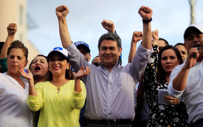 México dona 100 mil dosis vacuna contra Covid-19 a Honduras: presidente Hernández