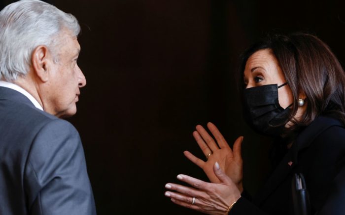 AMLO y Kamala Harris discuten cómo frenar migración centroamericana y ampliar cooperación binacional